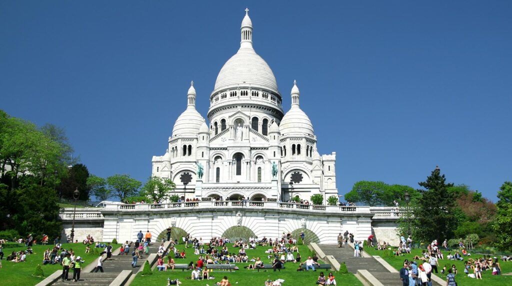 Explore-Montmartre-Things to Do in Paris