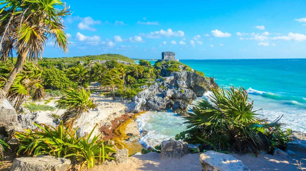 Tulum-Ruins,-Mexico